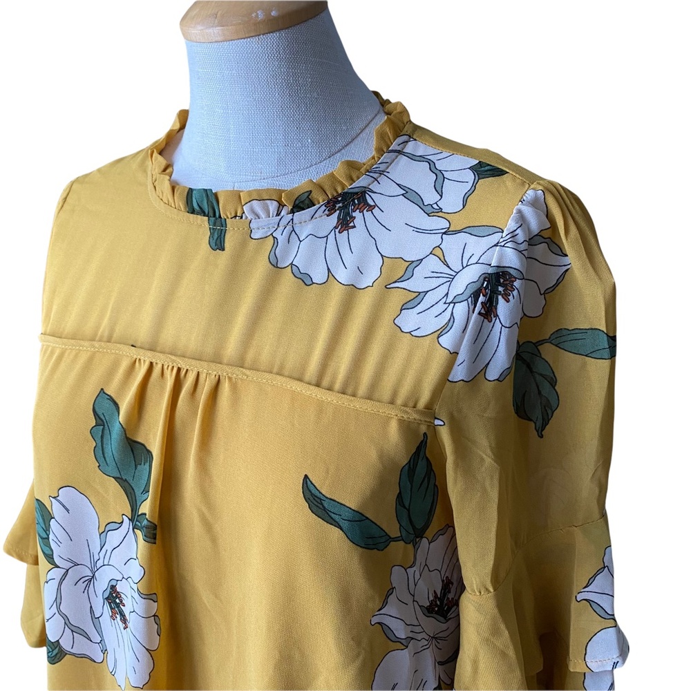🌸 NWT Monteau Golden Yellow Floral Blouse Top with Tiered Ruffle Sleeves - Picture 3 of 6